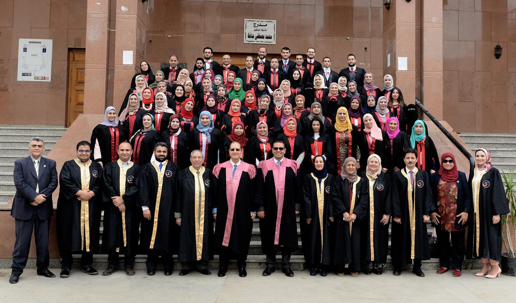 احتفالية تخرج أول دفعة من برنامج الدراسات العليا الفارما دى بكلية الصيدلة