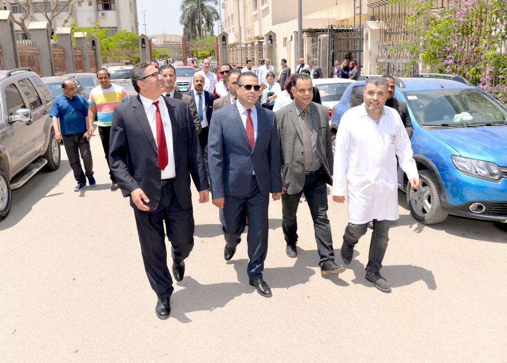 On Wednesday 9th May 2018, prof/ Mohamed Kenawy - President of Mansoura University, inspected the three new medical centers, "Neurosurgery, Neurosurgery and Orthopedics" to find out about the provided medical services and to follow up the construction of