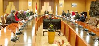 President of Mansoura University Holds a Meeting with the Committee of Organizing Activities and Events of Climate Changes 
