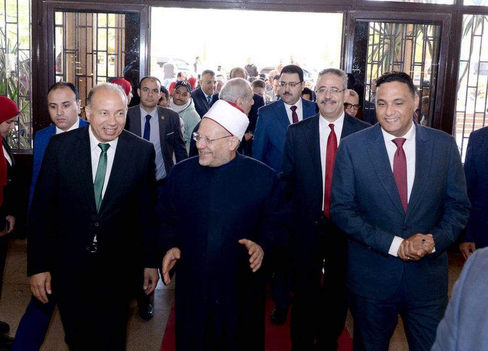 In the presence of Egypt’s Grand Mufti, Mansoura University discusses “legal developments in the field of human organ transfer and transplantation”