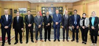 A delegation of the Cultural Attaché of the Republic of Yemen in Cairo visits Mansoura University to discuss ways of cooperation