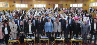 انطلاق ملتقى التوظيف الأول بكلية الآداب بحضور نائب محافظ الدقهلية