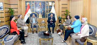 رئيس جامعة المنصورة يلتقي وفد الوكالة الفرانكفونية لبحث سبل تعزيز التعاون الأكاديمي والثقافي