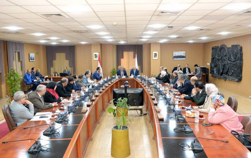 مجلس جامعة المنصورة يعقد اجتماعه الدوري بحضور محافظ الدقهلية