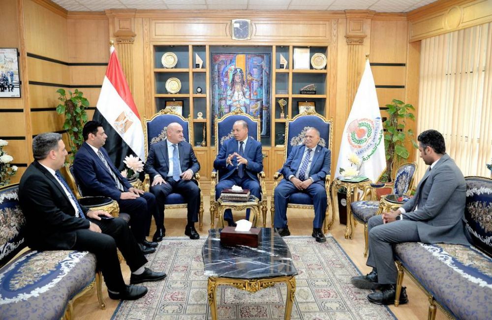 جامعة المنصورة تستقبل وفد وزارة التعليم العالي العراقية لبحث تعزيز آفاق التعاون