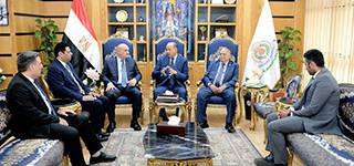 جامعة المنصورة تستقبل وفد وزارة التعليم العالي العراقية لبحث تعزيز آفاق التعاون