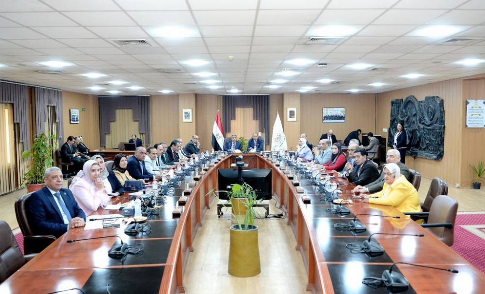 مجلس جامعة المنصورة يعقد اجتماعه الدوري بحضور محافظ الدقهلية